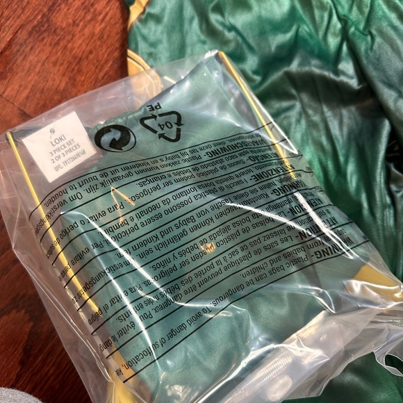 Avengers Loki child’s costume - Picture 10 of 16